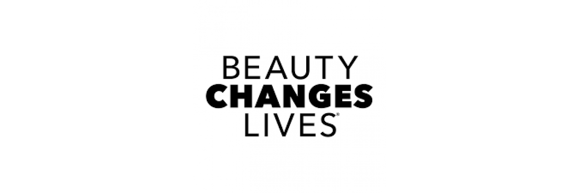 Michael Q. Pugliese kitüntették a 2025-ös Beauty Changes Lives Legacy díjjal Michael Q. Pugliese kitüntették a 2025-ös Beauty Changes Lives Legacy díjjal